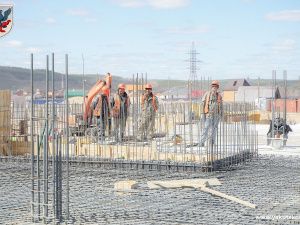 Айсен Николаев осмотрел объекты строительства и благоустройства в Якутске