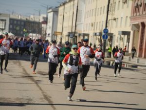 Старт: В Якутске прошел массовый легкоатлетический забег наследников Победы «Помним! Гордимся! Благодарим!»