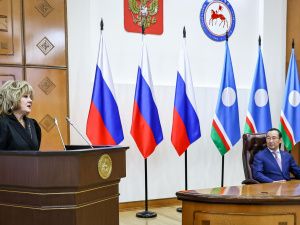 В День учителя Глава Якутии наградил выдающихся педагогов и наставников республики