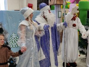 Сказка «В лесу родилась елочка» завершила Новогодние каникулы в ТРК «Чудо парк» 