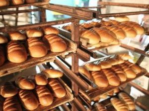 Роспотребнадзор Якутии забраковал более 100 кг хлеба