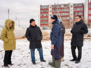 В Якутске объявлена масштабная акция по расчистке городских озёр от камыша и сухостоя — управы проводят субботники