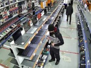 В Якутске задержали серийных воров цифровой техники