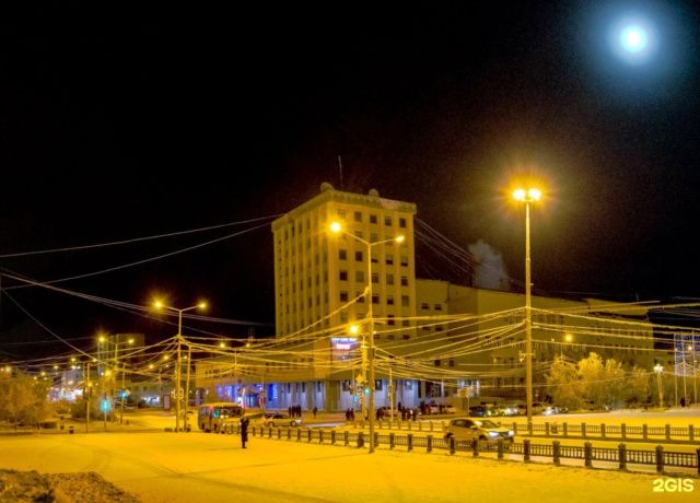 Поскользнулся у здания на Аммосова и сломал таз. Суд присудил компенсацию