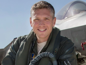 Американский беспилотник с искусственным интеллектом решил избавиться от оператора во время испытаний