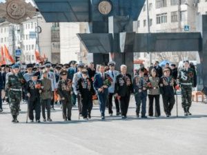 Айсен Николаев поручил выплатить участникам войны по 100 тысяч рублей ко Дню Победы