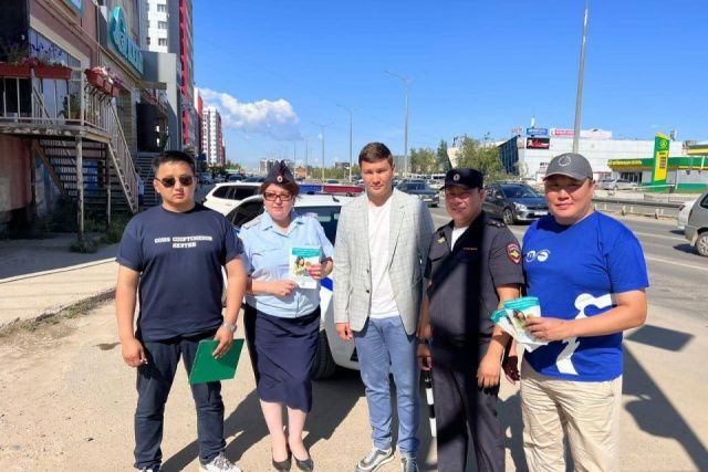 В Якутске провели проверку безопасности пешеходных переходов возле школы