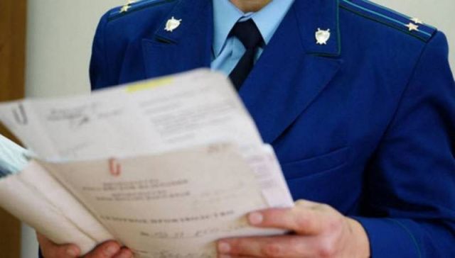 В Среднеколымском улусе мужчина похитил 13 бочек с авиационным топливом