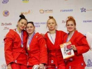 Якутянка на пьедестале первенства России по самбо