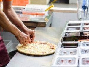 В Якутске проверили соблюдение санитарных норм в пиццериях