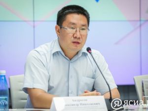 Замминистра следил за жизнью бывшей супруги