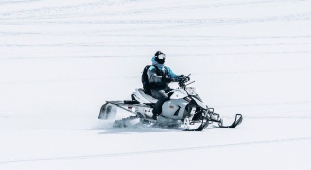Суд арестовал снегоход у подозреваемого в незаконной охоте в Усть-Майском районе
