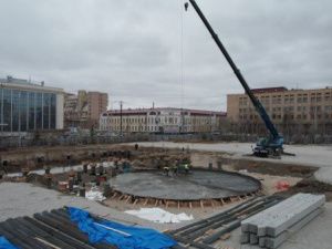 В июне начнется основной монтаж фонтана на площади Ленина