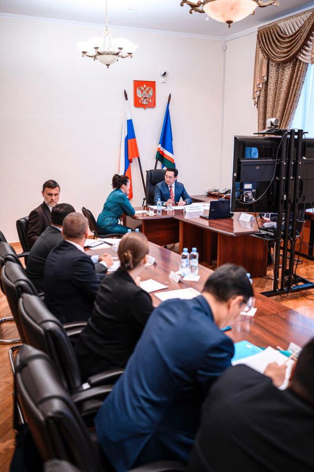 Айсен Николаев провел очередной прием граждан