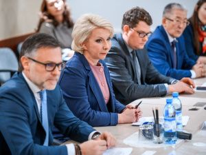 Зампреды правительства Якутии провели встречу с иностранными журналистами