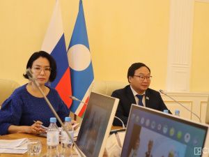 В Якутске органы власти и местного самоуправления обсудили вопросы активного долголетия