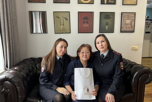 Транспортные полицейские Якутии почтили память героически погибшего на СВО Максима Стручкова