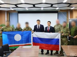 В Якутске состоялось традиционное вручение национальных ножей бойцам специальной военной операции