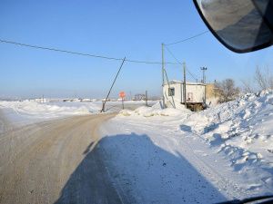 В праздник на уборку: Владимир Федоров поработал снегоуборщиком 23 февраля