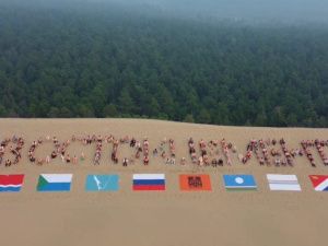 В Якутии прошёл необычный флешмоб в честь Дня строителя