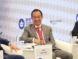 Глава Якутии назвал рост больших городов... угрозой рождаемости