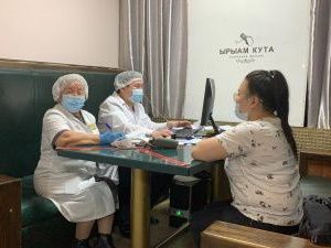 Юные помощники инспекторов движения Якутии призвали водителей снизить скорость 