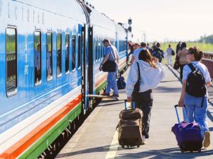 За восемь месяцев 2025 года  в вагонах АО «АК «ЖДЯ» перевезли более 318 тысяч пассажиров