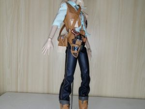 «Исполнила свою детскую мечту»: жительница Горного района сшила для кукол внучки яркие наряды