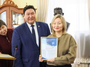 В Якутске представили мультимедийную энциклопедию о Михаиле Николаеве