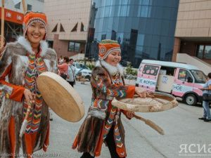 Афанасий Владимиров поздравил коренные народы республики с праздником