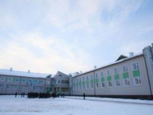 В Усть-Алданском районе устанавливаются обстоятельства недомогания 11 школьников из юношеской гимназии