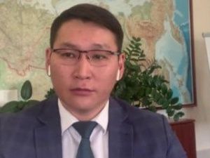 Вертолет при посадке в тайге зацепил дерево