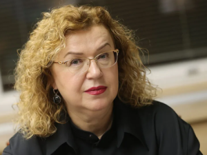 Мелкие переводы на карту могут ограничить с июня