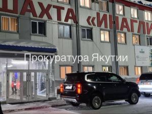 В Якутии на угольном месторождении произошло обрушение: под завалами оказались два человека