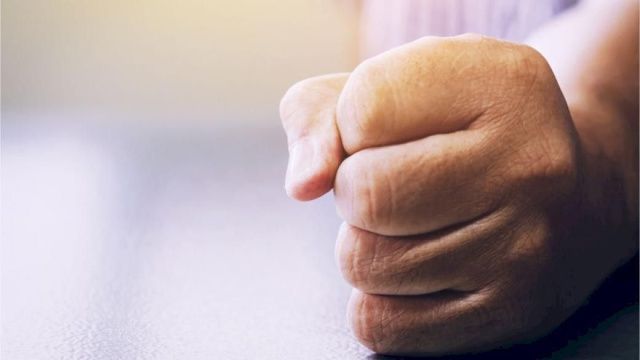 Двое якутян вымогали у знакомого 200 тысяч рублей. Вынесен приговор