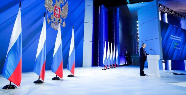 Новые выплаты для семей с детьми и борьба с COVID-19. Главные тезисы послания Путина