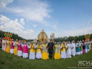 Ысыах Олонхо в Намцах открыли масштабной постановкой о героях якутского эпоса