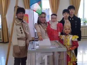 На оленях, прямиком из ЗАГСа, в национальной одежде: как якутяне голосовали в первый день выборов