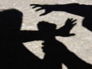 Житель Якутска ограбил проигнорировавших его девушек