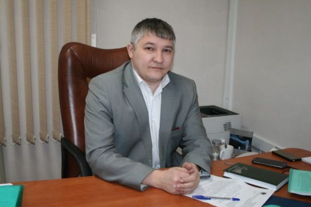 Максим Карбушев назначен исполняющим обязанности министра предпринимательства, торговли и туризма Якутии