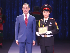 700 школьников со всей республики стали участниками Ёлки Главы Якутии Айсена Николаева