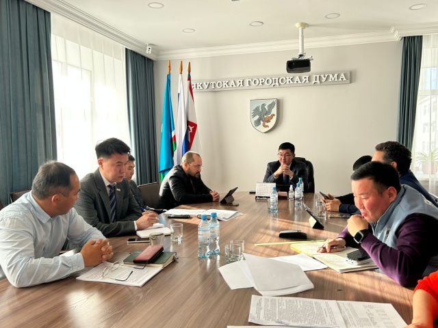 В гордуме подвели итоги реализации программ поддержки молодежи, спорта и жилья за 9 месяцев