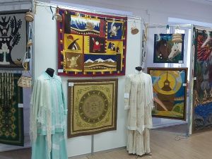 В Якутске открылась выставка прикладного творчества мастеров Усть-Алданского района