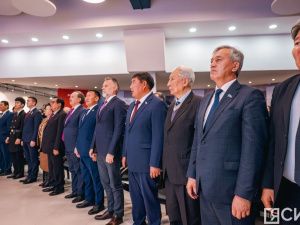 Собрание общественности провели в Якутии в память о первом президенте республики