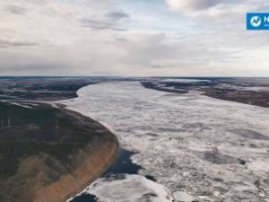 Величественный ледоход на реке Лене в районе Табагинского мыса: кадры с квадрокоптера