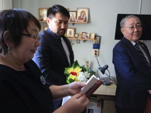 Евгений Григорьев вручил ветеранам войны юбилейные медали к 75-летию Великой Победы 