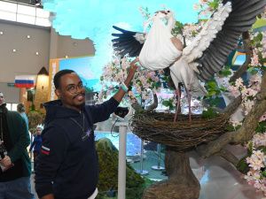 На выставке-форуме «Россия» проходят экскурсии для участников Всемирного фестиваля молодежи