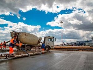 Глава Якутии: мы контролируем ремонтные работы во всех аэропортах региона