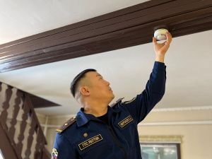 В Якутии с начала акции «Предупреди пожар – установи АДПИ!» подключили 405 пожарных извещателей