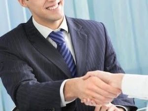 В Якутске сотрудник банка обворовал двух клиентов - пенсионеров